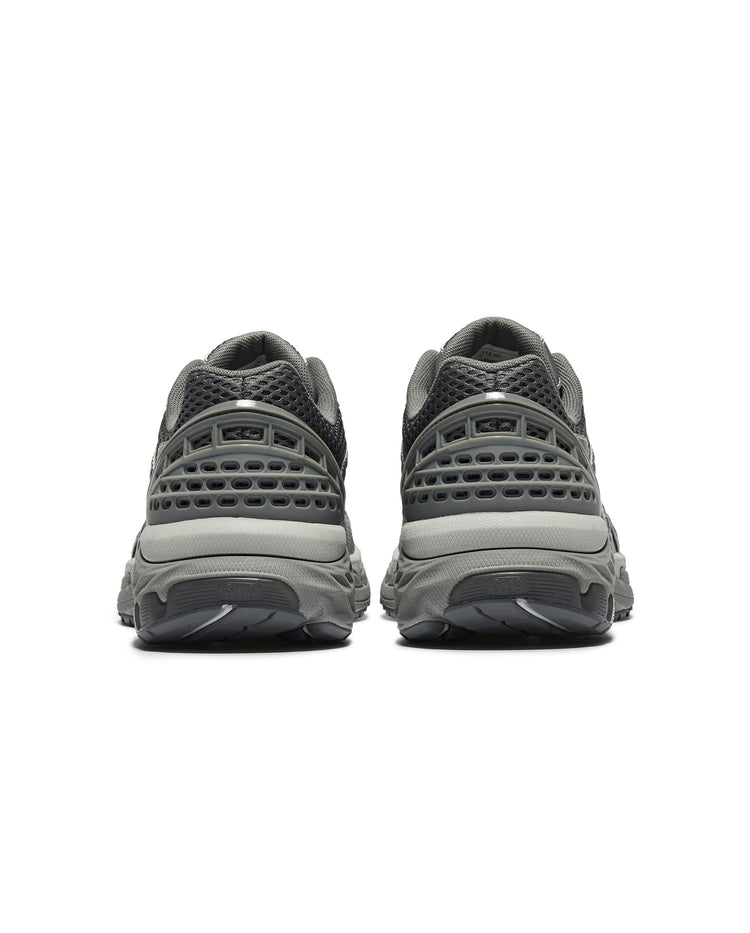 09476-022-M | KONEJO | SILVER/NEUTRAL GRAY